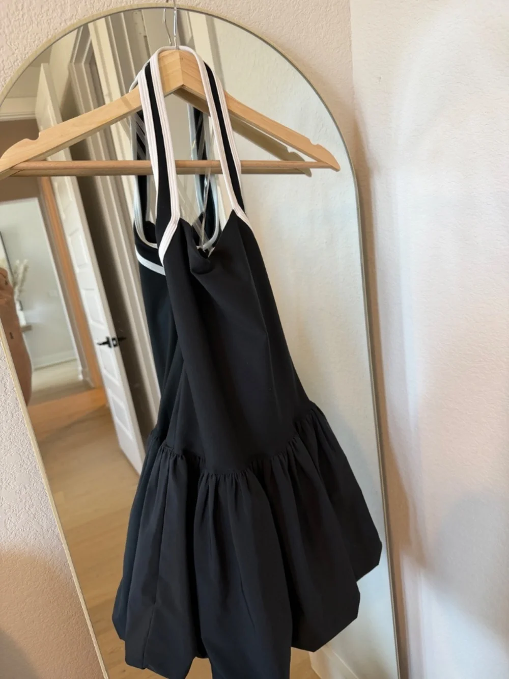 Abercrombie YPB SculptLUX Contrast Trim Mini Dress (Size S) - Picture 2 of 3